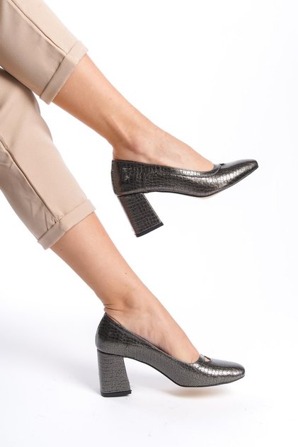 Classic Heeled Large Size Shoes