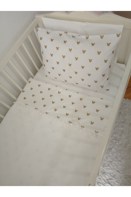4-Piece Pique Set Blanket, 2 Pillowcases and Sheets