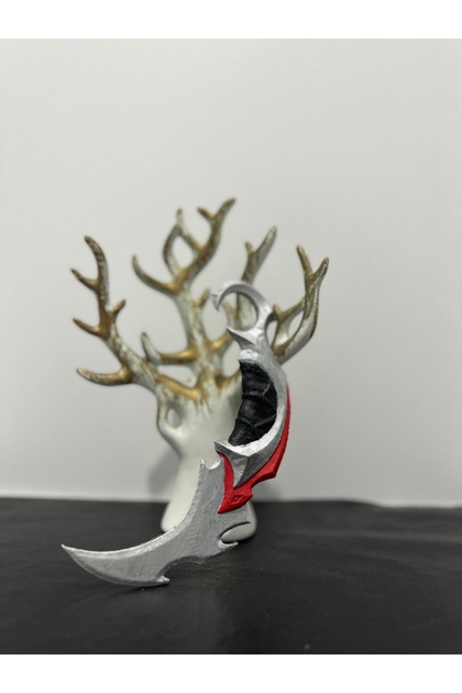 Yağmacı Karambit Plastik Kırmızı Modeli