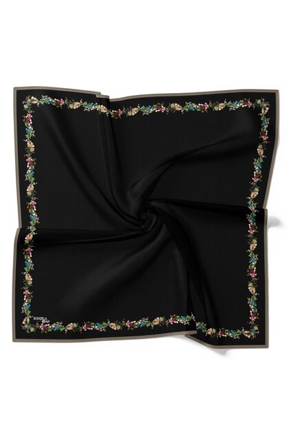 SOFT HAND STITCHED SPECIAL DESIGN