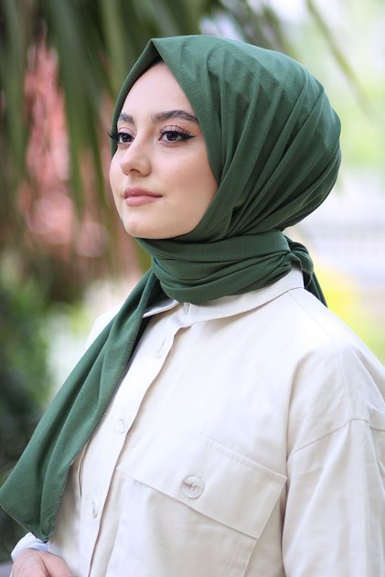 شال قطني ممشط باللون الأخضر