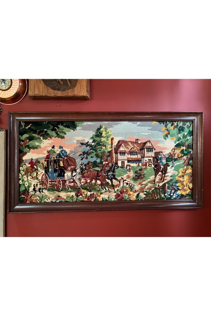 Ahşap Çerçeveli Avrupa Goblen Pano 113 Cm 58 Cm Ölçülerinde