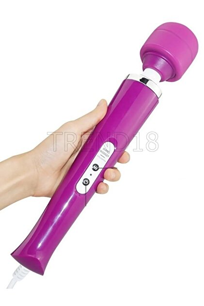 Britaniyada bosh kiyimdagi yalangoch modellar Eshton Pirs onlayn porno