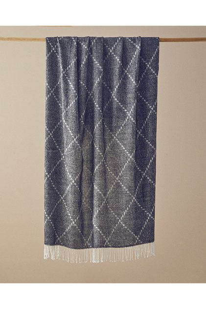 Mina Sofa Shawl Black