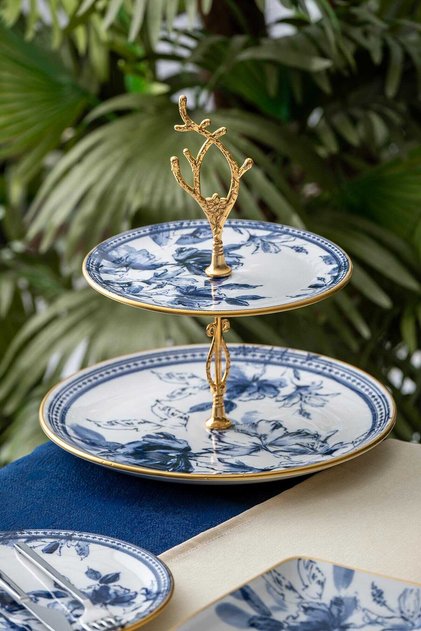 Freesia Layered Cookie Holder