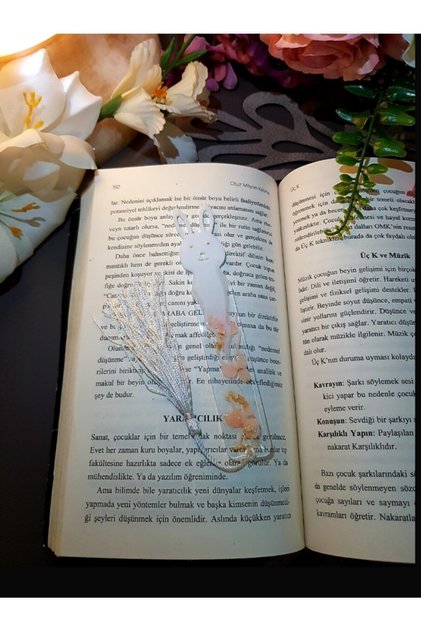 Epoksi Altın Varaklı Gerçek Kurutulmuş Çiçekli Tavşan Figürlü Kitap Ayracı