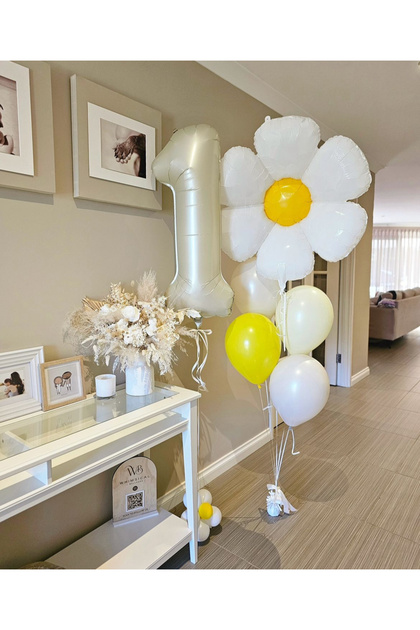 Daisy 1st Birthday Beach Sand Balloon Set