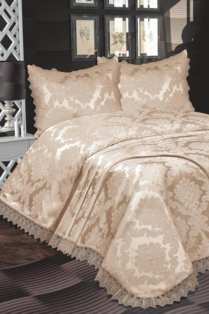 Double Bedspread and Pique Set Kefaret