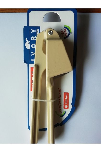 Garlic masher