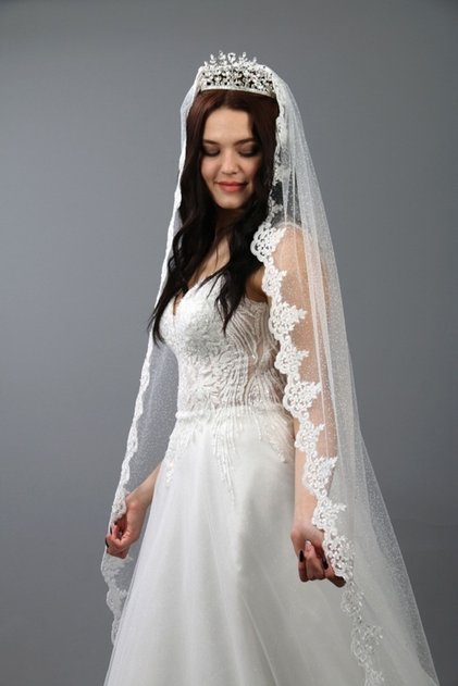 Long Wedding Dress Veil with Glitter Tulle French Lace Veil Length 230 Cm with Comb Off-White Color