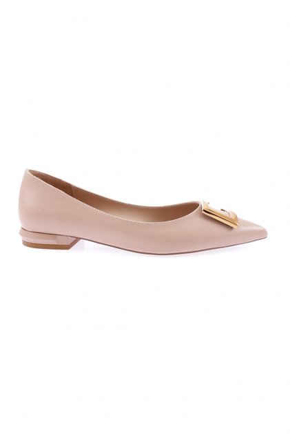 2033-23Y Women's Pointed Toe Reversed C Buckle Ballerinas Beige