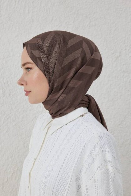 Almond Houndstooth Pattern Jacquard Shawl