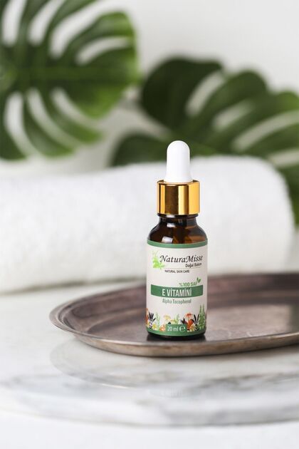 Vitamin E 100 ml Moisturizing Anti-Aging and Anti-Wrinkle Repair Natural Serum