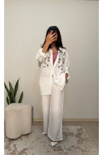 White Colored Linen Triple Casual Set - Embellished with Sequins and Embroidery
