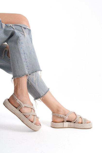 Rope Stringed High Sole Straw Sandals