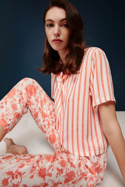 Bonnie&clyde - Salmon Color Comfortable Fit Women's 2-Piece Pajama Set L.3.0.1.l.0.4