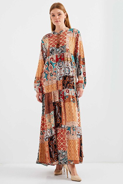 Oversized Viscose Dress with Neckline and Lace-up