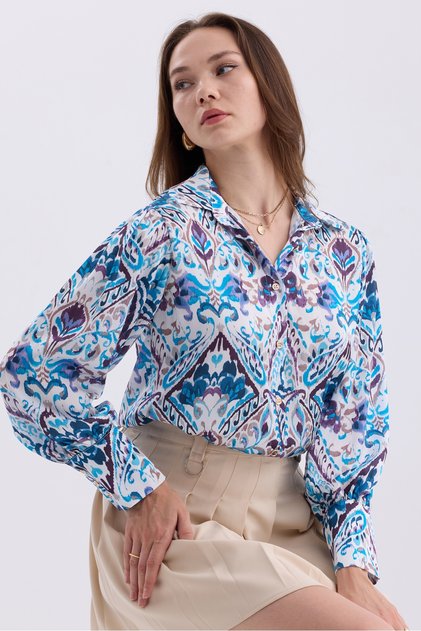 Cămașă oversize din satin cu model etnic, cu mâneci balon și cămăși pe umeri