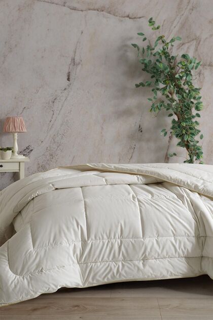 | Feelwool | Doğal Yünlü 195 X 215 Çift Kişilik Yorgan