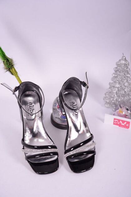 Girl's Luxury Black Ribbed Transparent Heel Stone Detailed Heeled Shoes