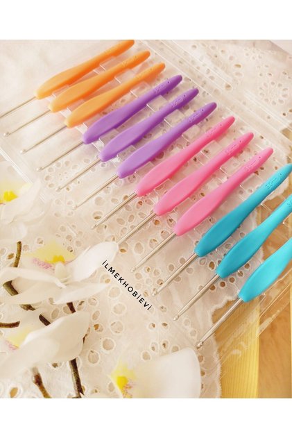 Colorful Crochet with Silicone Handle 3.0 mm (1 Piece)