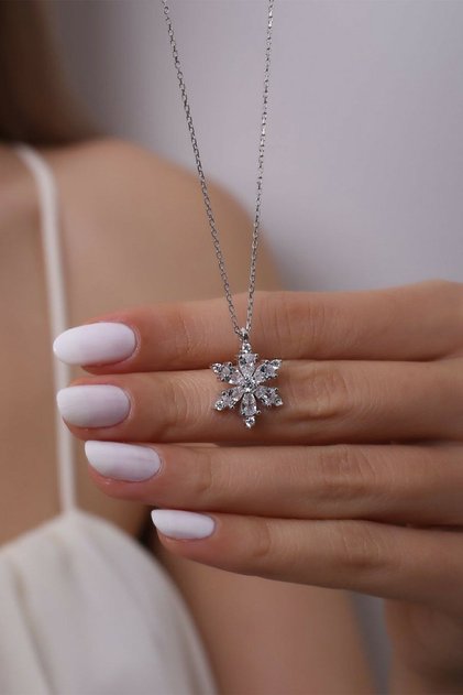 Kamelya Çiçeği Beyaz Taşlı 14 K Rose Altın Kaplama Kadın Kolye