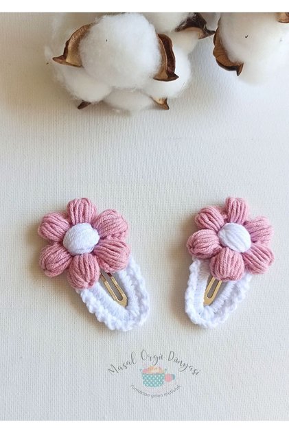 Snap Daisy Hair Clip - Dusty Pink Reflecting The Style Of Your Hair Niche Hair Accessory