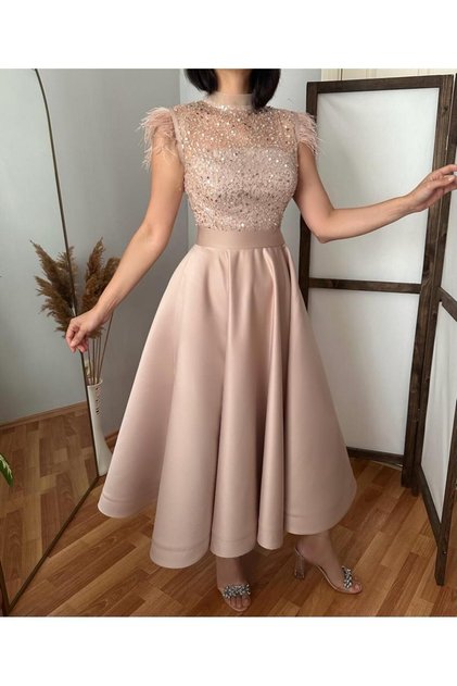 Pudra Pembe Renk Kolları Tüylü Dantelli Transparan Straplez Midi Boy Kloş Etek Abiye Elbise