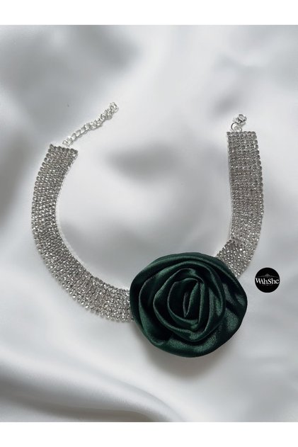 Design Straz Stone Choker Rose Necklace