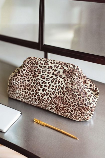 Women's Leopard Vip Clutch Portfolio Bag