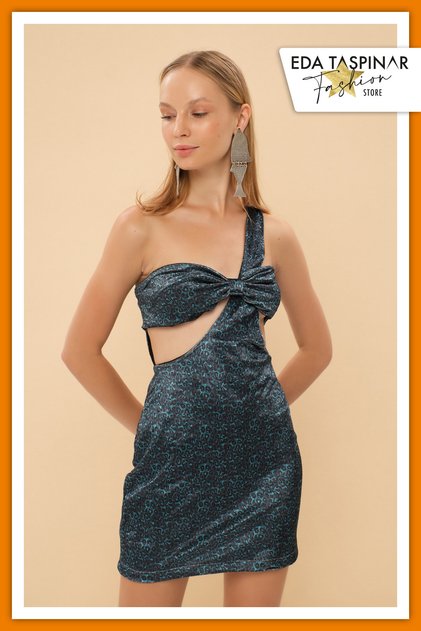 Strapless Velvet Textured Mini Dress
