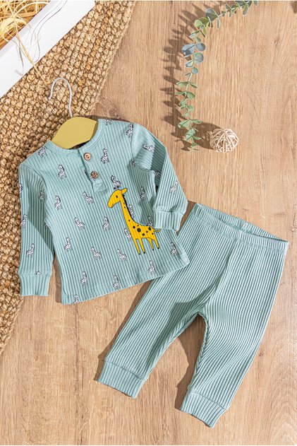 Giraffe Patterned 2-Piece Baby Boy Set