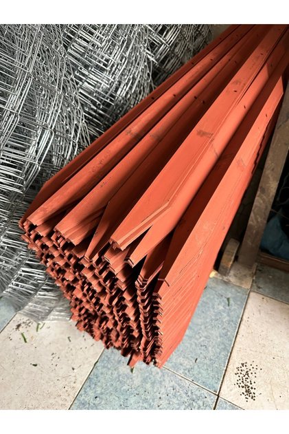 FAY-TEL Çit Direği - 150Cm Yükseklik - 10 Ad.- 30x30x3mm Kalınlık- Boyalı- Delikli-Sivri Uçlu