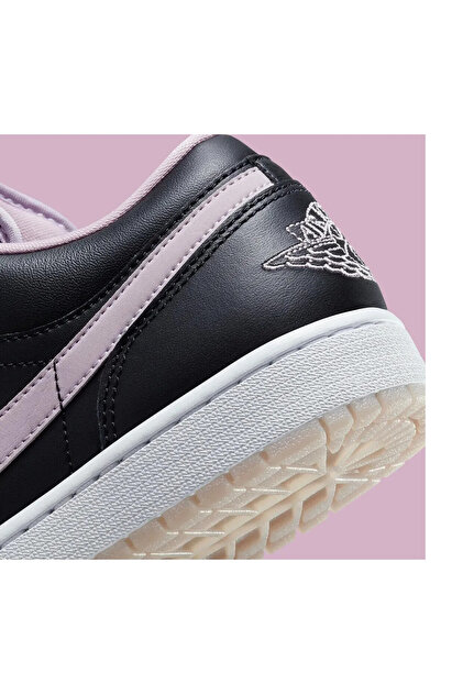 Nike AIR JORDAN 1 LOW SE BLACK/ICED LILAC-WHITE - Fiyatı, Yorumları