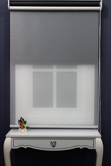 Çift Mekanizmalı Çizgili Tül & Mat Gri Stor Perde % 90 Işıgı Kesme Özelliği
