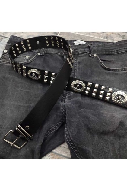 Faux Leather Belt with Accessory Skulls and Pyramid Pattern