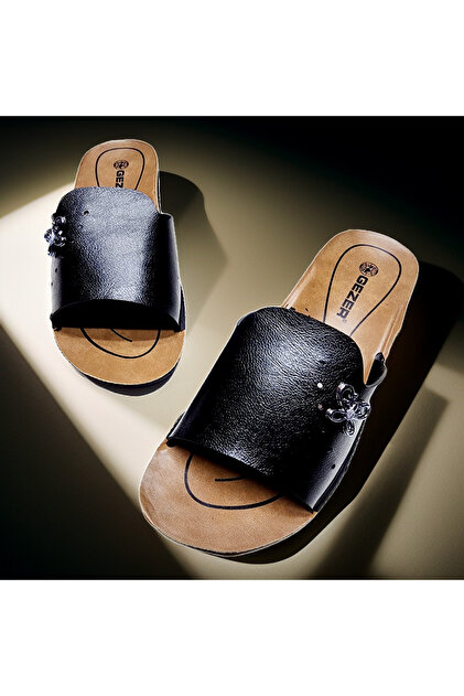 Casual Crested, Butterfly, Bowknot Comfortable and Stylish Home and Outdoor Slippers