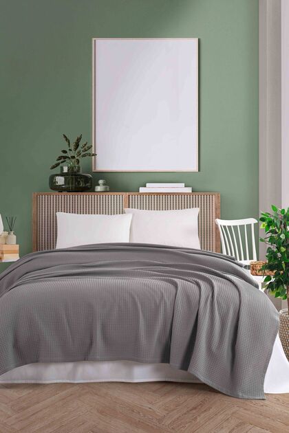 Lightweight and Breathable Honeycomb Piqué 100% Cotton Double