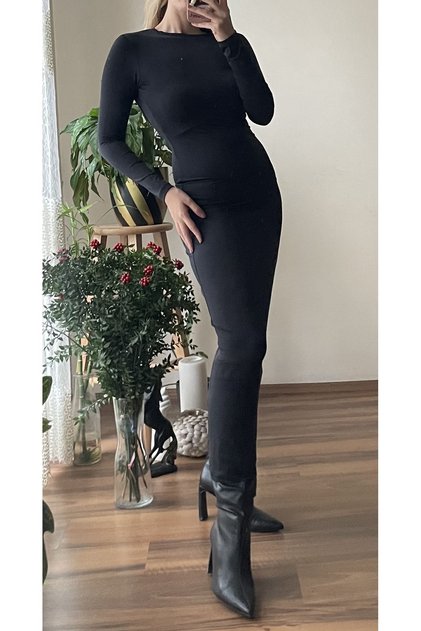 Sırt dekolteli, streç uzun kollu elbise