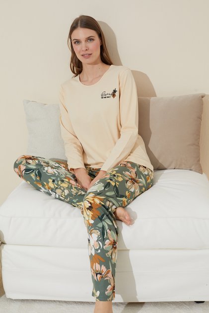 Cream Embroidered Cotton Knitted Pajama Set 24240108