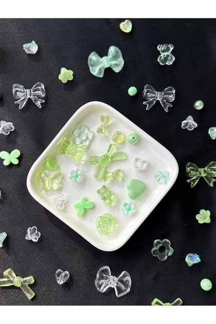 40 Adet Karışık Figürlü Plastik Boncuk Yeşil Şeffaf Takı Yapım Malzemesi