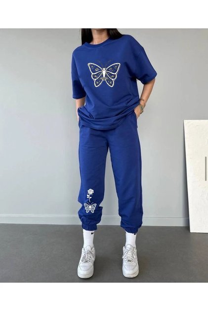 طقم بدلة رياضية Sax Blue Butterfly Rose - تي شيرت رياضي كبير الحجم وسراويل رياضية برقبة دائرية