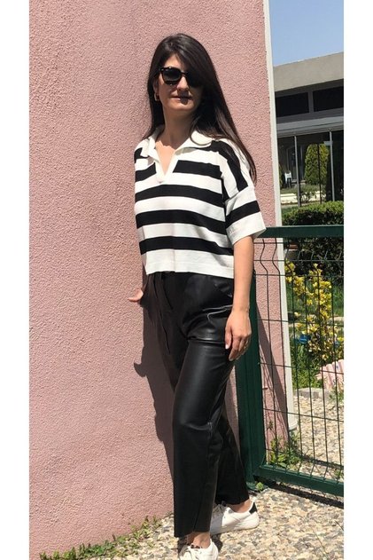 Kadın Ekru-siyah Çizgili Kısa Kollu Triko Bluz