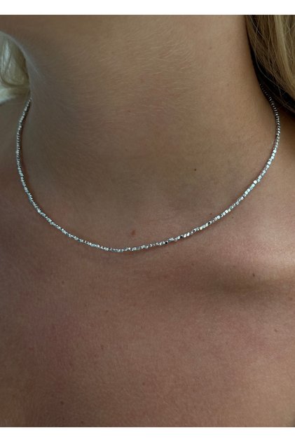 Thin Dori̇ka Elegant Necklace