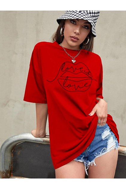 Women's Love Is Printed Red Oversize T-shirt