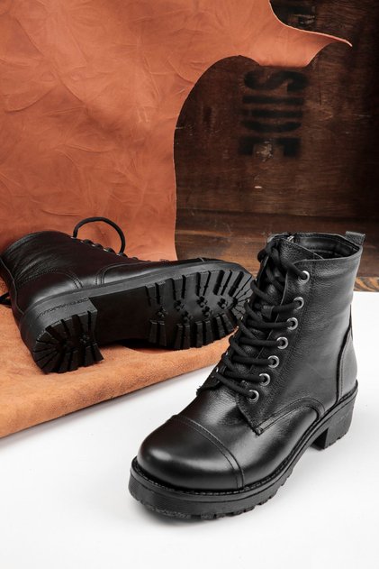 Grand Women's Genuine Leather Boots 1574