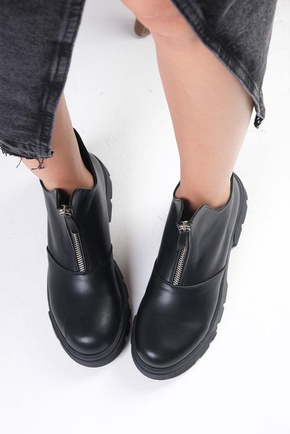 Jill Black Color Thin Fur Lined Front Zipper Thick Soled Women's Boots