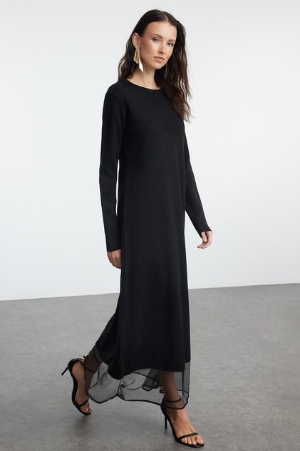 Rochie tricotată cu fustă neagră și detalii din tul TCTAW25EB00038