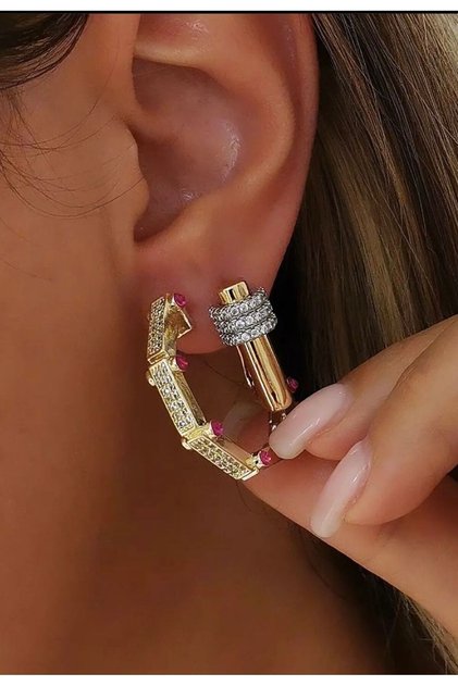 Serenay İki Çift Küpe Seti Kenarları Fuşya Detaylı Ve Çirf Sıra Zirkon Taşlı Küpe