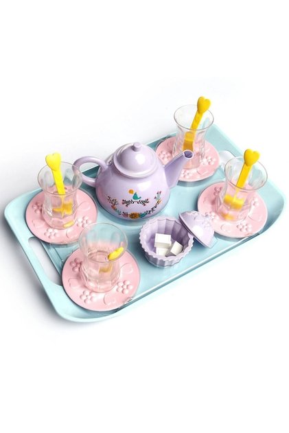 Kutulu Çay Vakti Ince Belli Bardaklarla Urt-011-001